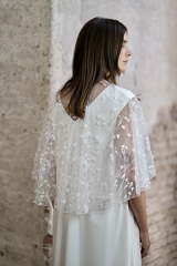 Cape-en-tulle-brode-Dune-Atelier-Sylvie-Mispouille